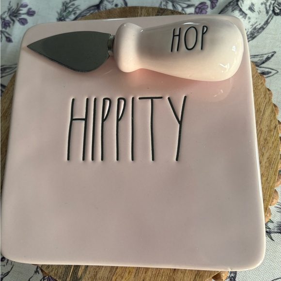Rae Dunn Pink Hippity Hop Cheese Plate - Picture 1 of 1